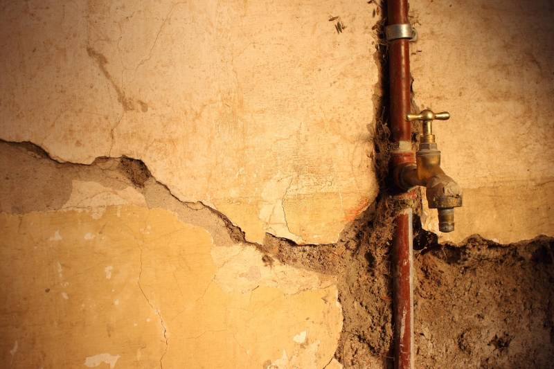 Peut-on vendre une maison avec des fissures à Nîmes 30 Gard : obligations légales et intérêt de l'expertise préalable pour sécuriser la transaction